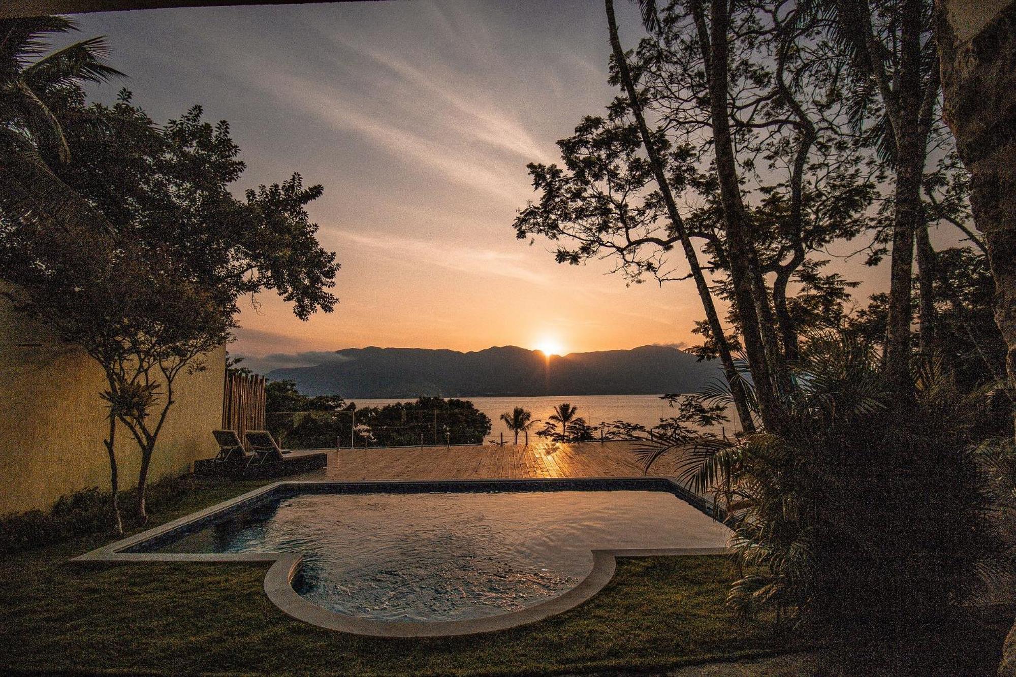 Suítes Vista pro mar Ilhabela Exterior foto