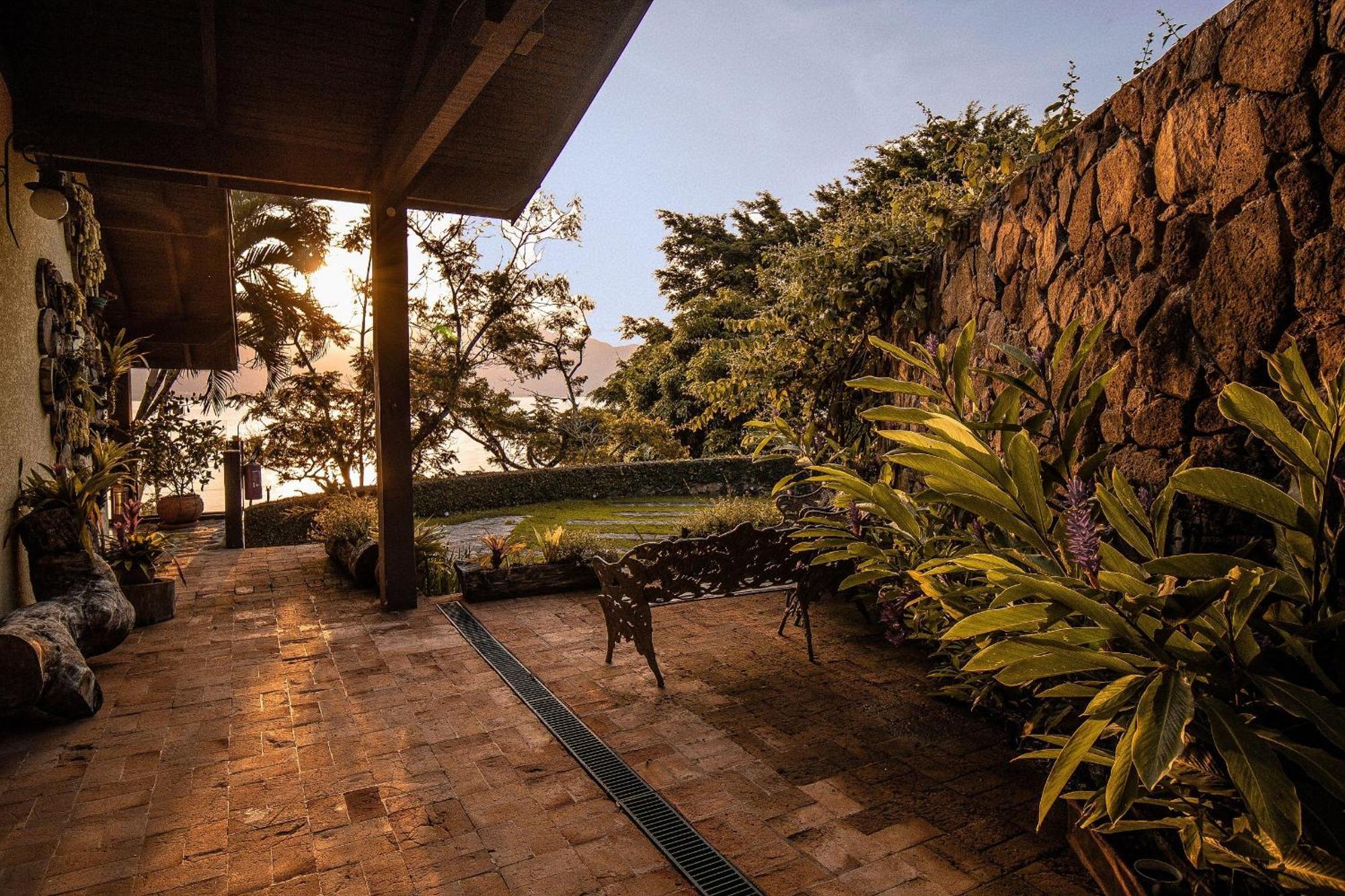 Suítes Vista pro mar Ilhabela Exterior foto